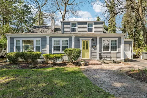 1 Prospect Dr N, Huntington Station, NY 11746