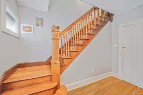 Entry Way - 45 Maple Ave, Patchogue, NY 11772 photo 1 of 2