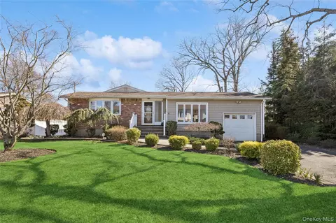 180 Boston Ave, Massapequa, NY 11758