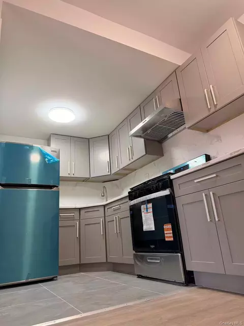 Kitchen - 144-34 37th Ave #4, New York, NY 11354 photo 1 of 1