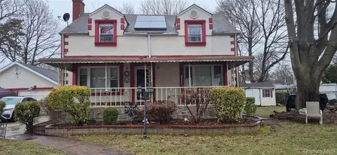 1540 Ferndale Blvd, Central Islip, NY 11722