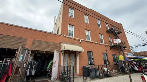 568 Grandview Ave, New York, NY 11385