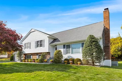 32 Homeside Ln, White Plains, NY 10605