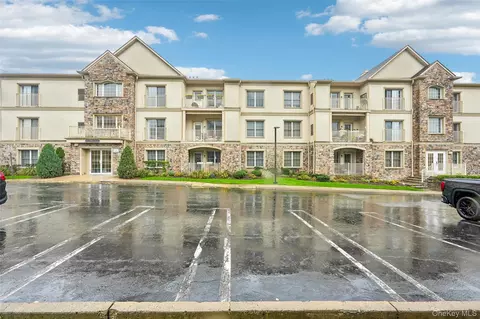 24 N De Baun Ave #303, Ramapo, NY 10901