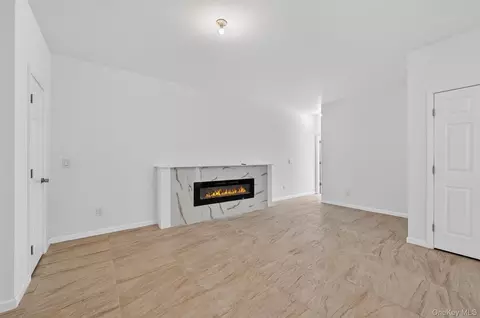 Living - 225 Van Duzer Rd, Wallkill, NY 10940 photo 10 of 10