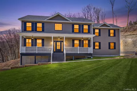 225 Van Duzer Rd, Wallkill, NY 10940