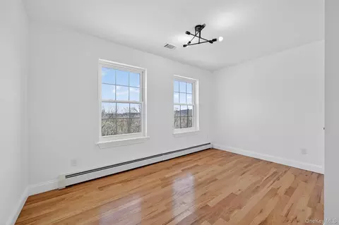 Bedroom - 225 Van Duzer Rd, Wallkill, NY 10940 photo 1 of 7