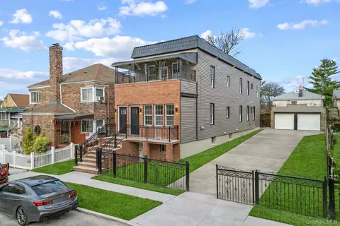 3226 Colden Ave, New York, NY 10469