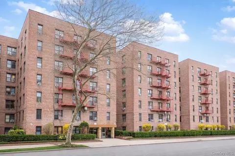 2400 E 3rd St #607, Brooklyn, NY 11223