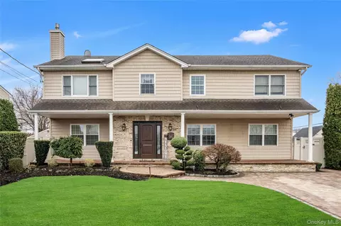 69 Thomas Ave, Bethpage, NY 11714