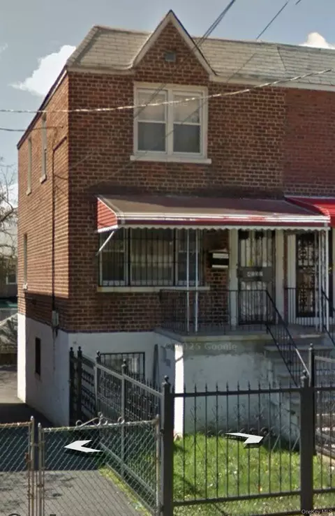 4135 Murdock Ave, New York, NY 10466