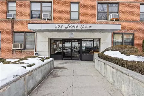 309 Broadway #4F, Yonkers, NY 10701