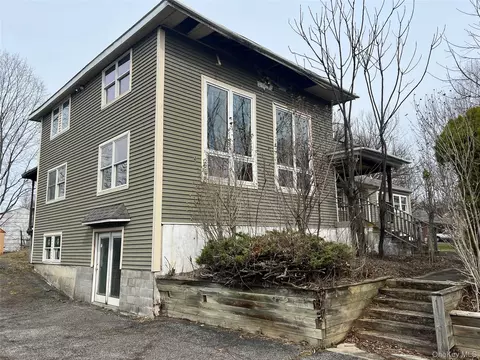 69 Rock Cut Rd, Newburgh, NY 12550