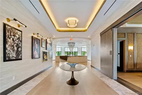 Entry Way - 120 Old Post Rd #PH-E303, Rye, NY 10580 photo 3 of 3