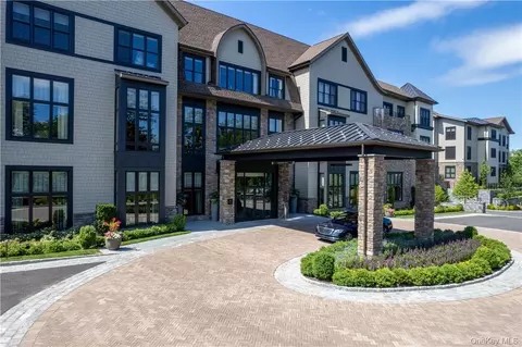 Exterior - 120 Old Post Rd #PH-E303, Rye, NY 10580 photo 1 of 5