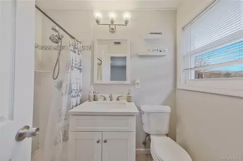 Bath - 231 W Woodside Ave, Patchogue, NY 11772 photo 1 of 3
