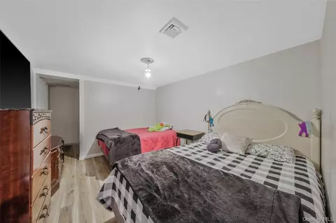 Bedroom - 231 W Woodside Ave, Patchogue, NY 11772 photo 4 of 4