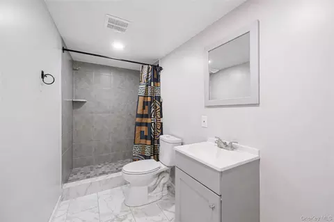 Bath - 231 W Woodside Ave, Patchogue, NY 11772 photo 3 of 3