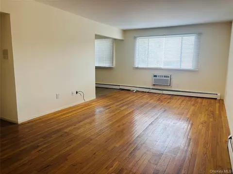 Living - 6 Rolling Way #6D, Peekskill, NY 10566 photo 1 of 3