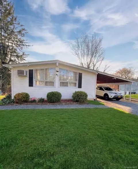 51 N Pascack Rd, Nanuet, NY 10954