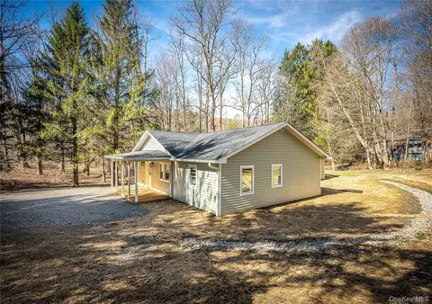 4523 Route 199, North East, NY 12546