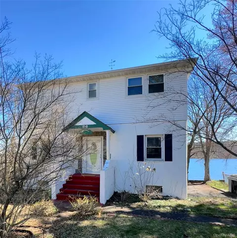 88 W Mombasha Rd, Monroe, NY 10950