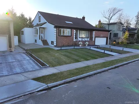 791 Longview Ave, Valley Stream, NY 11581