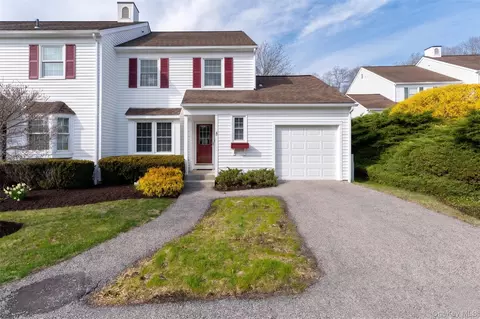 48 Winterberry Cir, Lewisboro, NY 10518