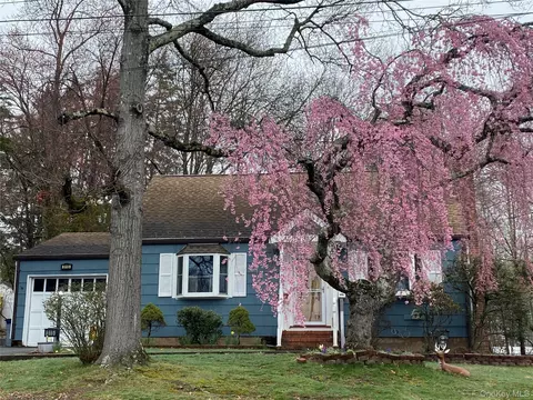 315 Manor Blvd, Orangetown, NY 10965