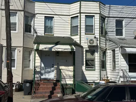 65-45 Admiral Ave, New York, NY 11379