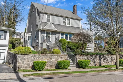 35 Lispenard Ave, New Rochelle, NY 10801
