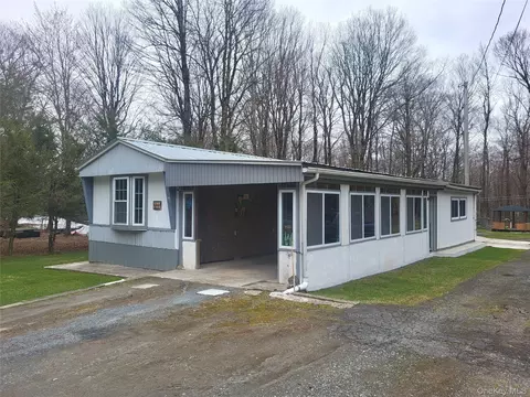 7 Old Greenfield Rd, Woodridge, NY 12789