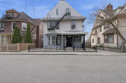 11 Aka 13 Lincoln Ter, Yonkers, NY 10701