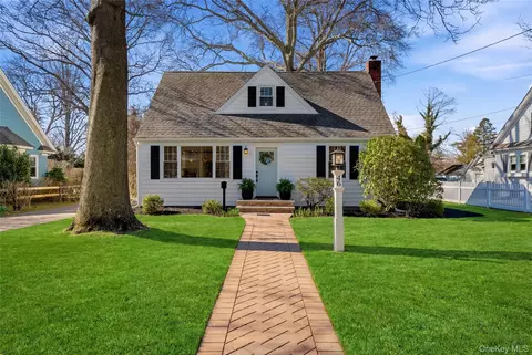 46 S Ireland Pl, Amityville, NY 11701