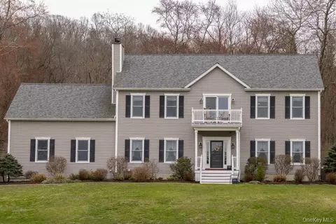 12 Ann Dr, Rhinebeck, NY 12572