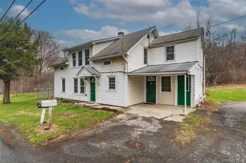 131 Station Rd, Lloyd, NY 12528