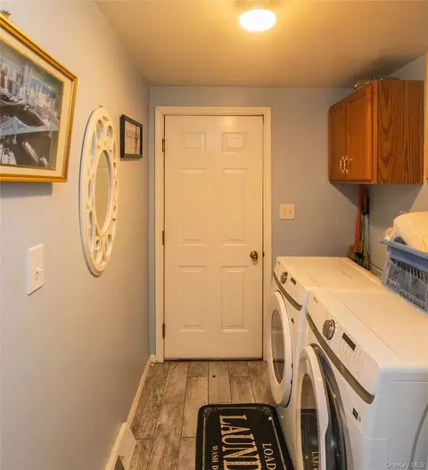 19 Biscayne Blvd, Poughkeepsie, NY 12603 photo 28