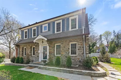 18 Wellyn Rd, Yonkers, NY 10708