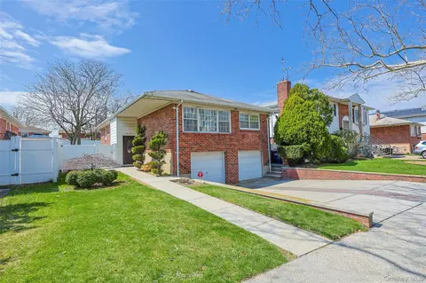 2630 Clearview Expy, New York, NY 11360
