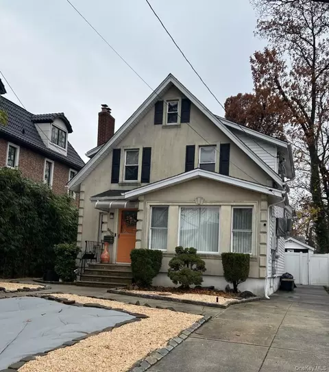 8602 Santiago St, New York, NY 11423