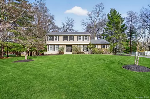 6 Amanda Ct, Ramapo, NY 10952