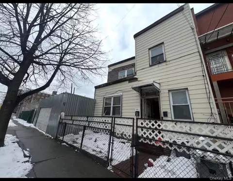 11-06 34th Ave, Astoria, NY 11106