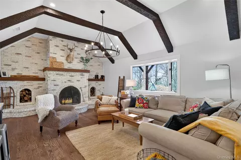 Living - 3 Mountain Brook Rd, Cornwall, NY 12518 photo 1 of 4