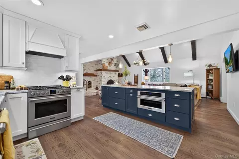 Kitchen - 3 Mountain Brook Rd, Cornwall, NY 12518 photo 3 of 6