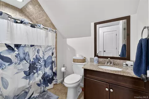 Bath - 3 Mountain Brook Rd, Cornwall, NY 12518 photo 5 of 5
