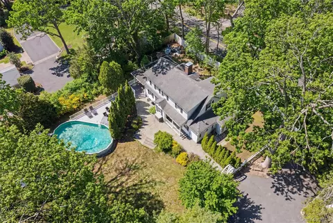 198 Pidgeon Hill Rd, Huntington Station, NY 11746