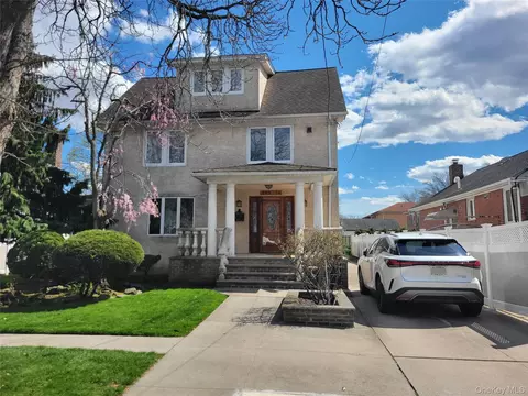 208-14 50 Ave, New York, NY 11364