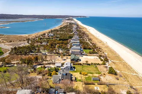 99 Harbor Beach Rd, Miller Place, NY 11764