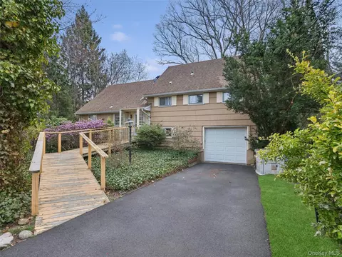 20 Cherry Ln, Huntington, NY 11743