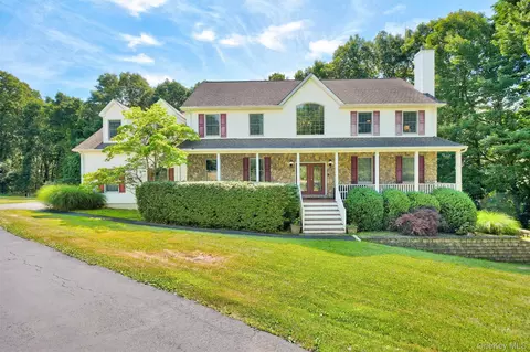 41 Lindy Dr, Carmel, NY 10512